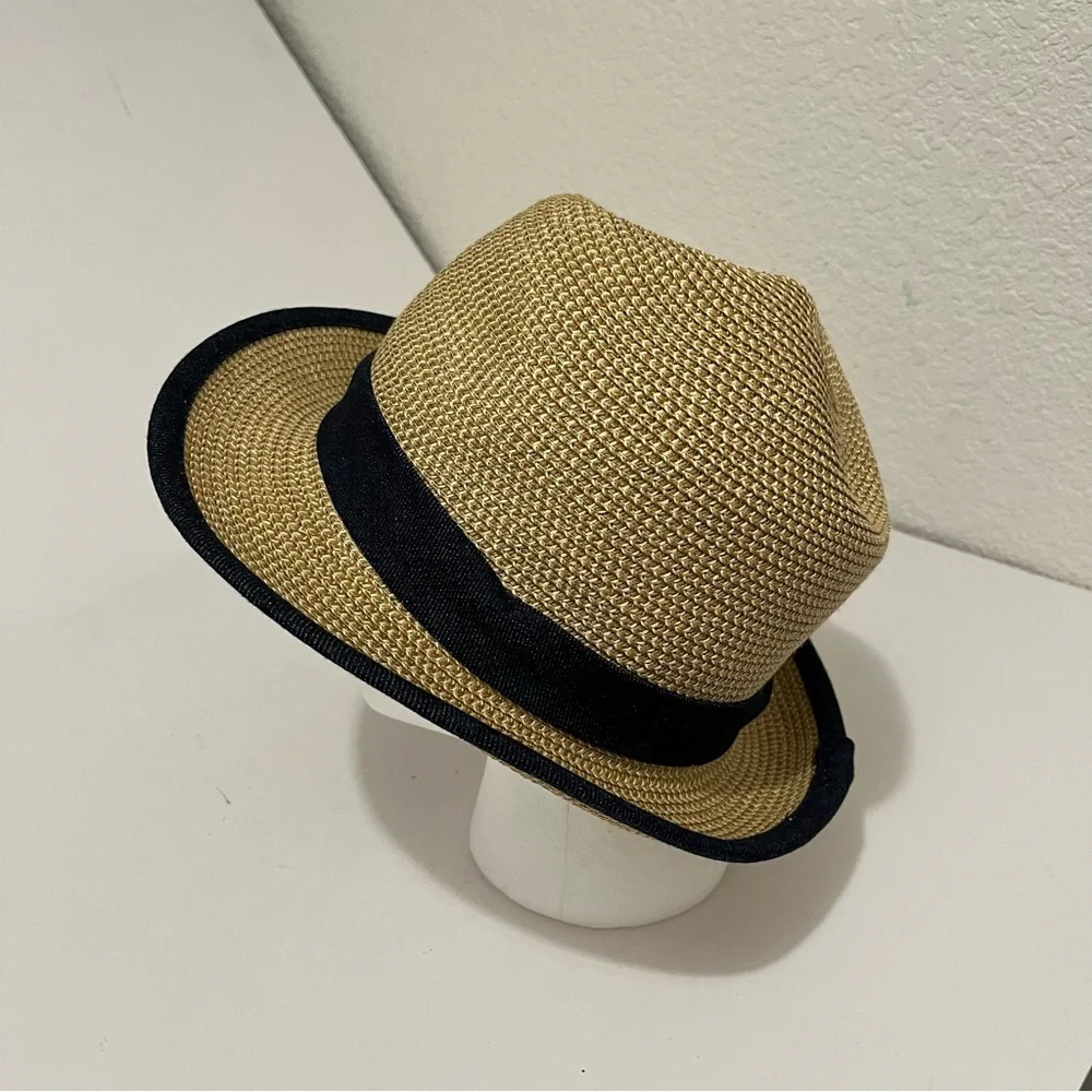 Roamans woven straw